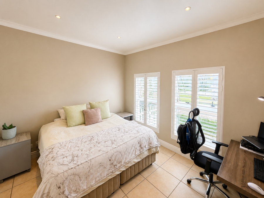 3 Bedroom Property for Sale in Kingswood Golf Estate Western Cape